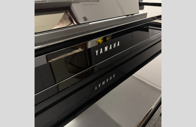 Yamaha CLP635 Digital Piano | Polished Ebony Finish | UK Delivery In Days | Warranty | P/X | Finance Options | Includes Stool, Headphones | Used | Serial Number BCYO01005 - Image 11